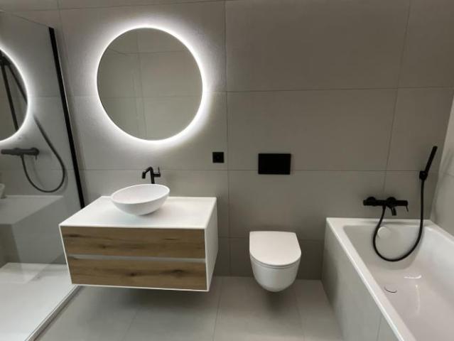 Location classique. App. moderne, lumineux