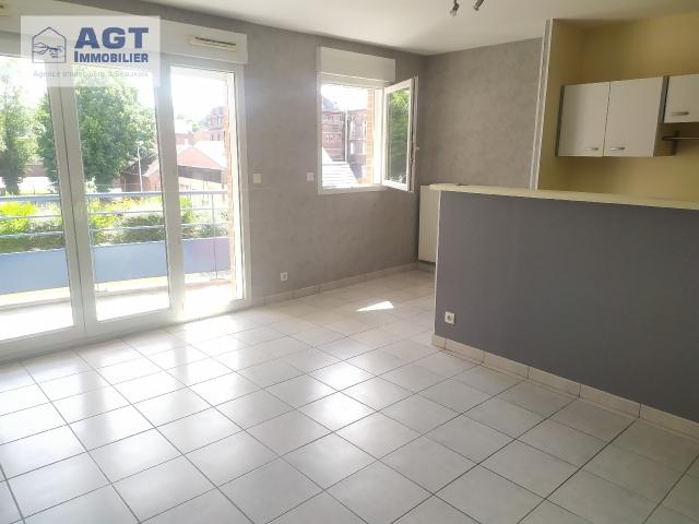 LOCATION DE F2 A LA TOISON D OR
