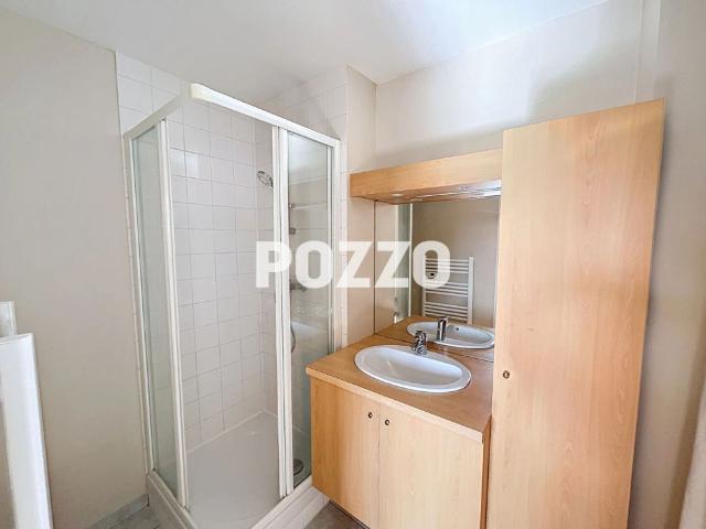LOCATION d'un appartement 2 pièces 42 m² à HEROUVILLE SAINT CLAIR