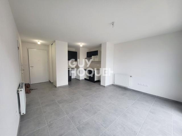LOCATION d'un appartement 2 pièces 44 m² 1 PLACE DE PARKING + BALCON à TOULOUSE PINEL