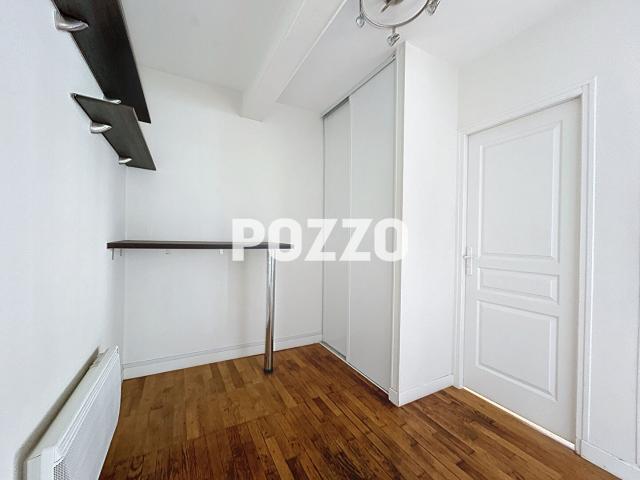 LOCATION d'un appartement de 3 pièces 61 m2 à CAEN Rue Saint Jean