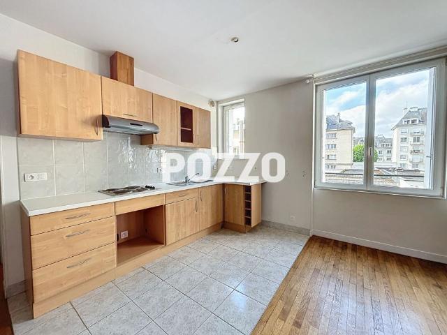 LOCATION d'un appartement de 3 pièces 61 m² à CAEN Rue Saint Jean