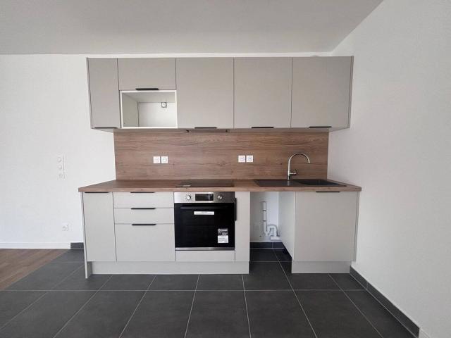 LOCATION D'UN APPARTEMENT DE TYPE F2