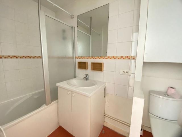LOCATION d'un appartement F1 à LA MADELEINE