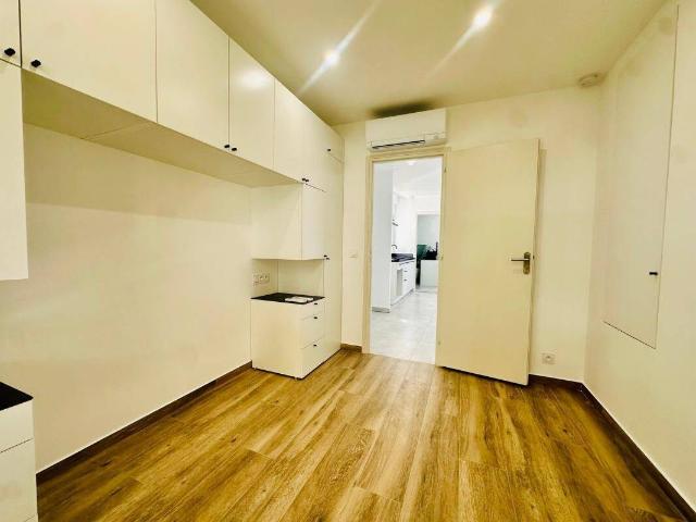 LOCATION D'UN APPARTEMENT F2 25 m² A SAINT MAUR DES FOSSES