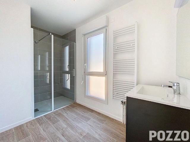 LOCATION d'un appartement F2 45 m² à MONDEVILLE rue Emile Zola PINEL