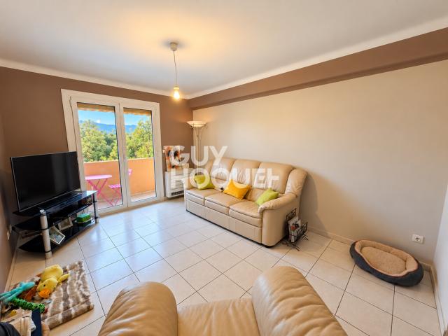 LOCATION d'un appartement F3 54 m² à CERET