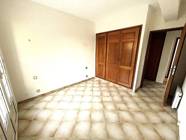 LOCATION d'un appartement F6 135 m² à BORGO