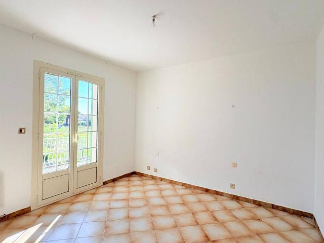 LOCATION d'un appartement T5 135 m² à BORGO