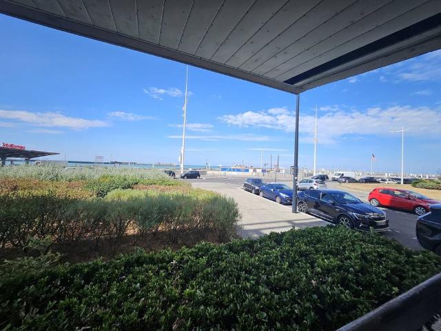 Location d'un bel appartement rénové avec vue sur le port du HAVRE 76