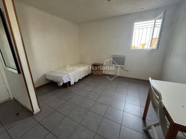 LOCATION d'un studio 20 m² à MIRAMAS