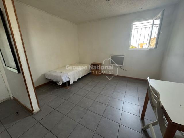 LOCATION d'un studio 20 m² à MIRAMAS