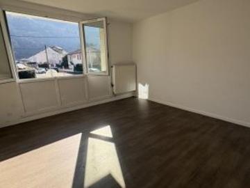 Location Duplex/Triplex à FROGES