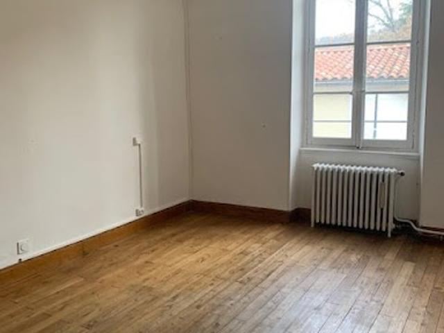 Location Duplex 3 pièces 100 m2 Mazamet