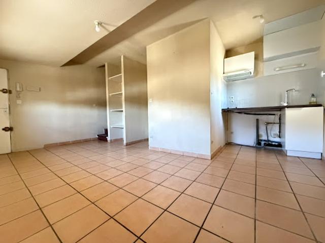 Location Duplex 2 pièces 31 m2 Pezenas