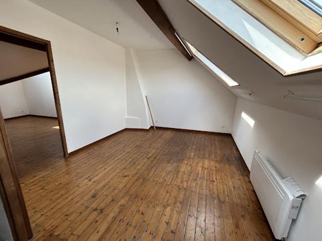 Location Duplex 4 pièces 67 m2 Le Cateau Cambrésis