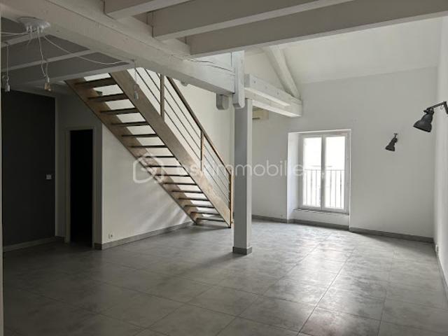 Location Duplex 4 pièces 98 m2 Sollies pont