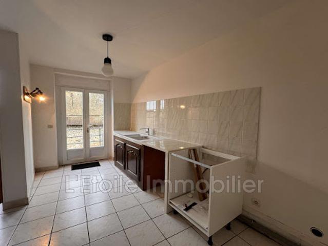 Location Duplex 5 pièces 121.25 m2 Moulins la Marche