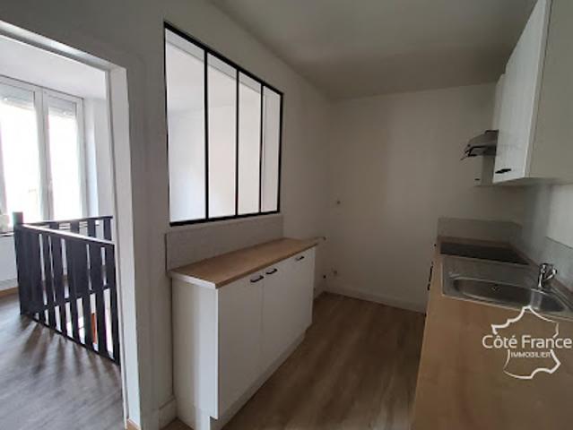 Location Duplex 5 pièces 130 m2 Fumay