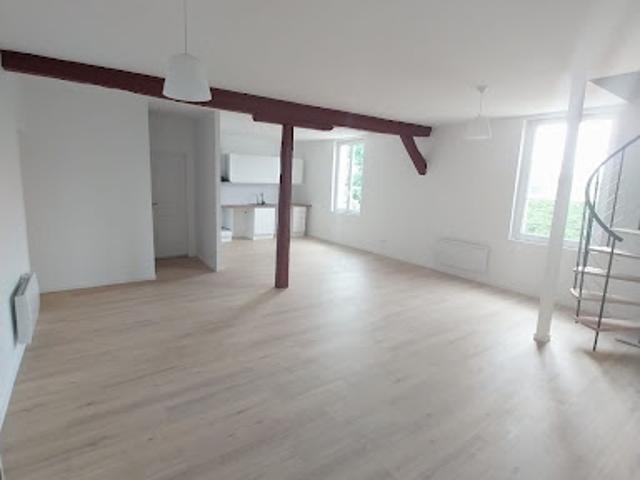 Location Duplex 5 pièces 99 m2 Le Mée sur Seine