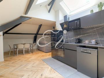 LOCATION ECULLY 69130 APPARTEMENT 3 PIECES MEUBLE 2 CHAMBRES STATIONNEMENT TRES BON ETAT