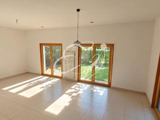 LOCATION ECULLY 69130 MAISON 4 PIECES 3 CHAMBRES JARDIN TERRASSE PARKING LOCAL VÉLO