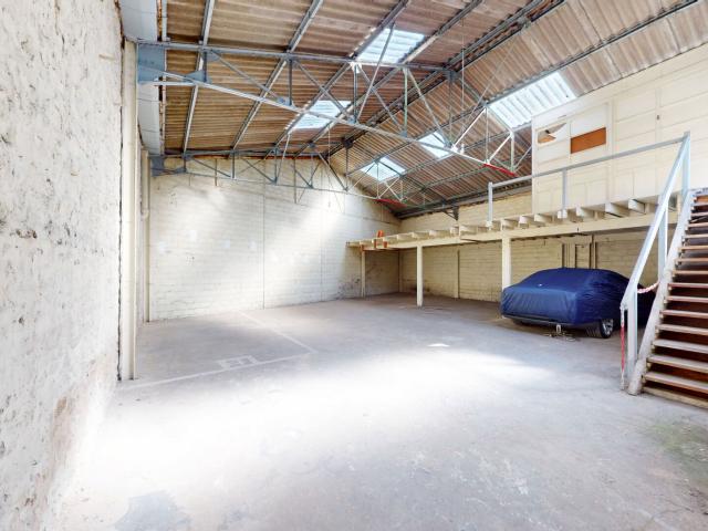 Location entrepôt / local industriel, 150.00m², Maisons Alfort