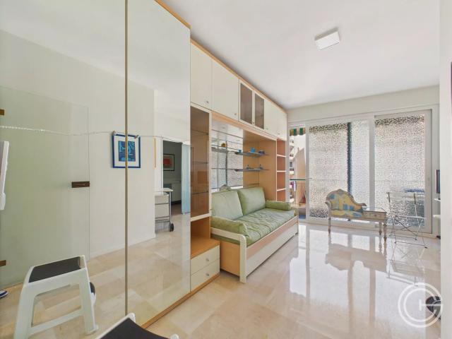 LOCATION ETUDIANTE 131 PROMENADE DES ANGLAIS PROCHE DES ECOLES TOUTES CHARGES COMPRISES