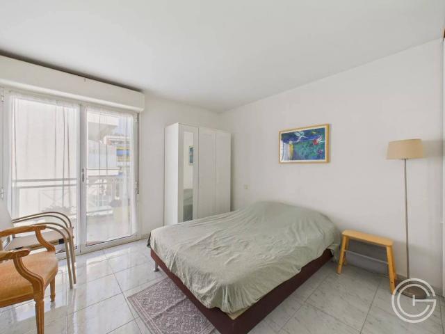 LOCATION ETUDIANTE 2 PIECES AVEC TERRASSE 17 IMPASSE JEANNE MARLIN NICE PORT