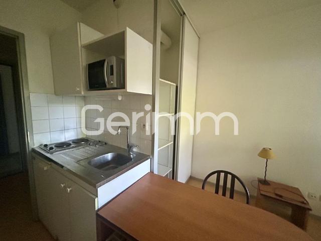LOCATION ETUDIANTE SUTDIO MEUBLE 2 ALLEE DE BETHLEEM GIERES