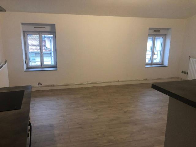 Location F3 33, rue Joseph Longarini 69700 Givors