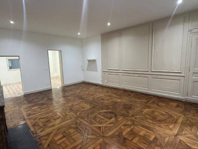 Location F4 3, rue des Augustins 69001 Lyon