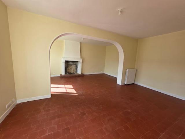 Location Maison 4 pièces 163 m2 Contilly