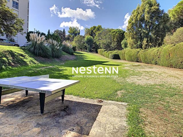 Location Golfe Juan studio Coin Nuit 29,09m2 Centre Ville Piscine Cave