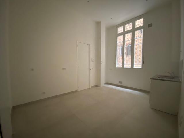 LOCATION GRAND 2/3 PIECES PARIS 16