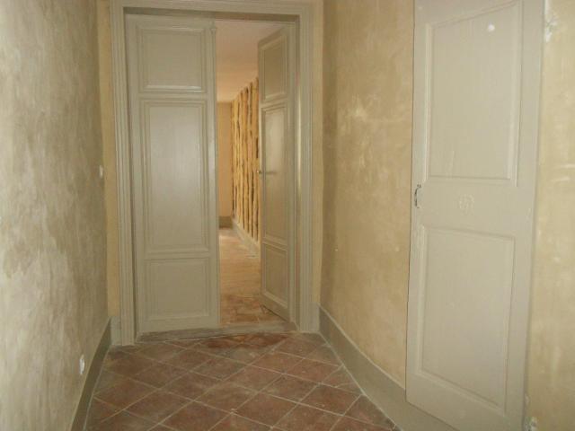 Location GRAND APPARTEMENT DE TYPE 2