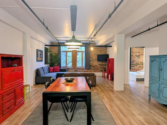Location grand meublé québec 2 chambres 4 ½ avec stationnement intérieur Particulier