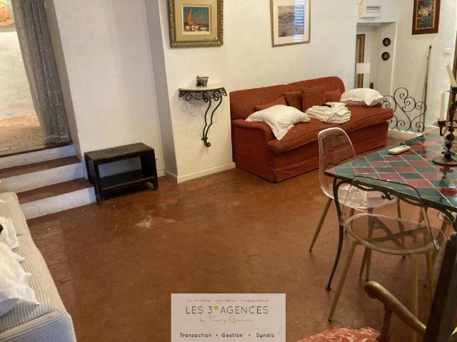Location Grand studio meublé | Les 3 Agences