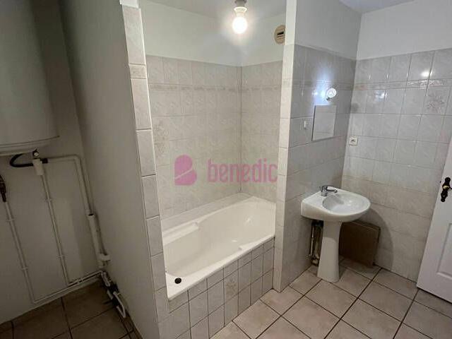 LOCATION HAYANGE APPARTEMENT F2 CUISINE EQUIPEE