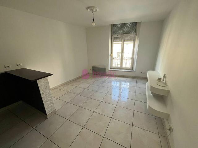 LOCATION HAYANGE APPARTEMENT F2 CUISINE EQUIPEE