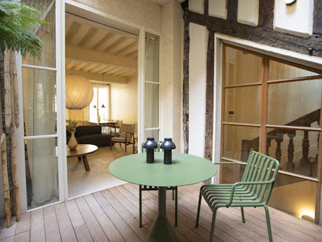 Location Hôtel particulier 6 pièces 150 m2 Paris 6ème