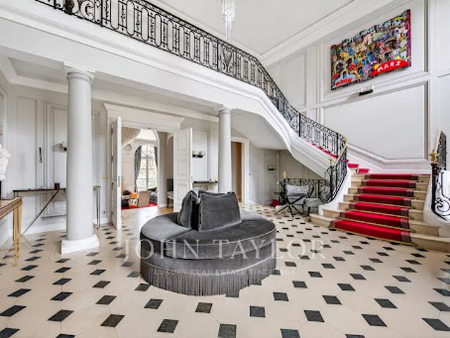 Location Hôtel particulier 968.89 m2 Paris 16ème