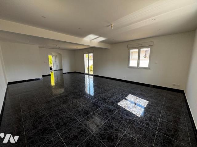 Location House Allée Arletty, Dole