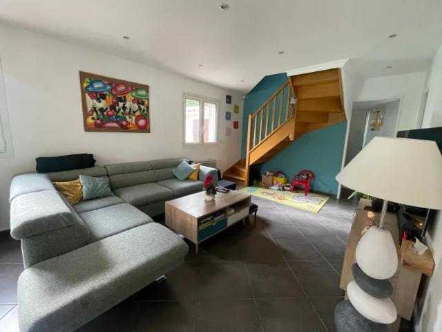Location House Avenue Camille Polge, Aubagne