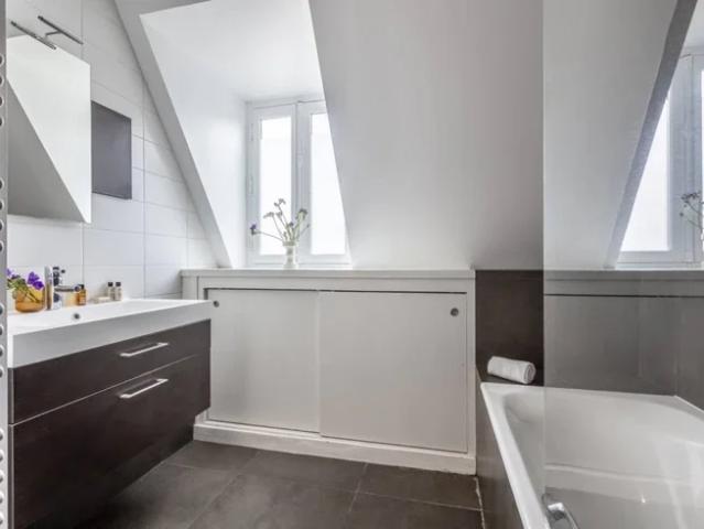 Location House Avenue Bertie Albrecht, Paris