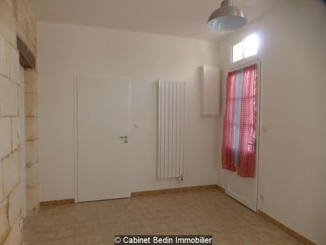 Location House D 910E1, Sablons