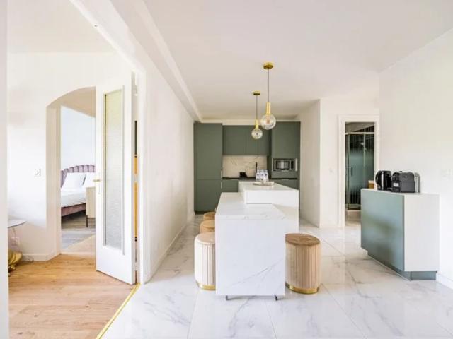 Location House Avenue de Suffren, Paris