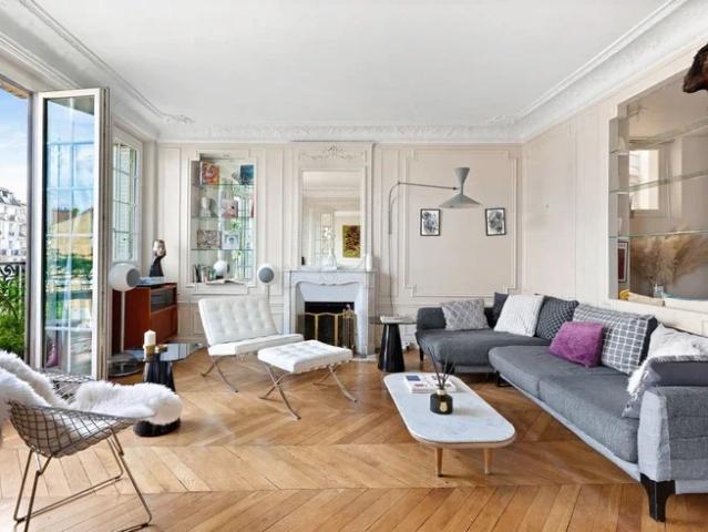 Location House Avenue de Versailles, Paris