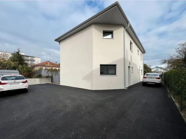 Location House Boulevard Edouard Herriot, Montauban