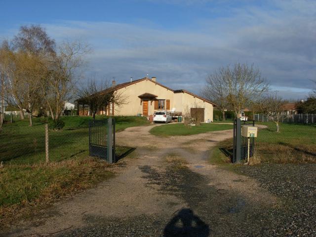 Location House Chemin de la Bachade, Landorthe